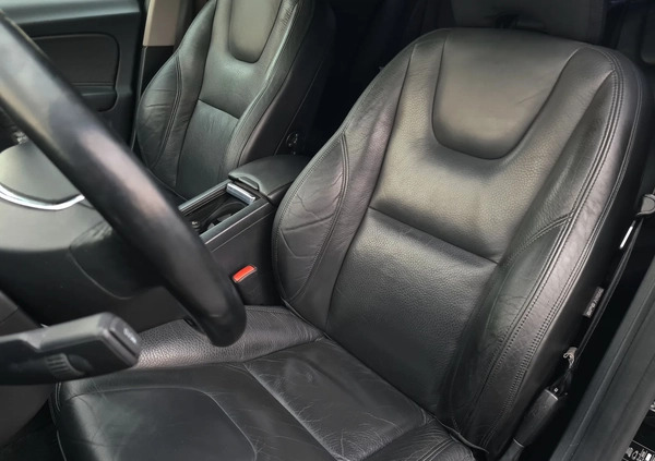 Volvo S60 cena 32999 przebieg: 207150, rok produkcji 2011 z Ujazd małe 781